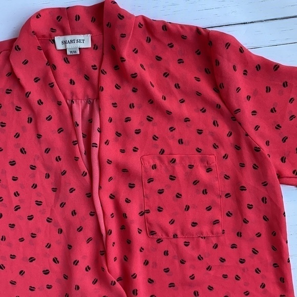 Hearts Patterned Blouse Deep V Pink and Black - Picture 12 of 16